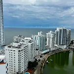 El Laguito, Edificio El Conquistador