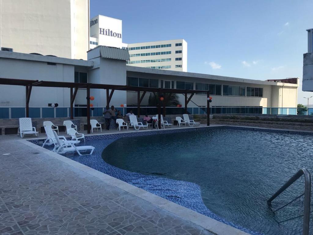 El Laguito, Edificio El Conquistador *