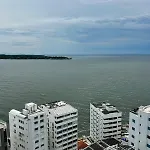 El Laguito, Edificio El Conquistador