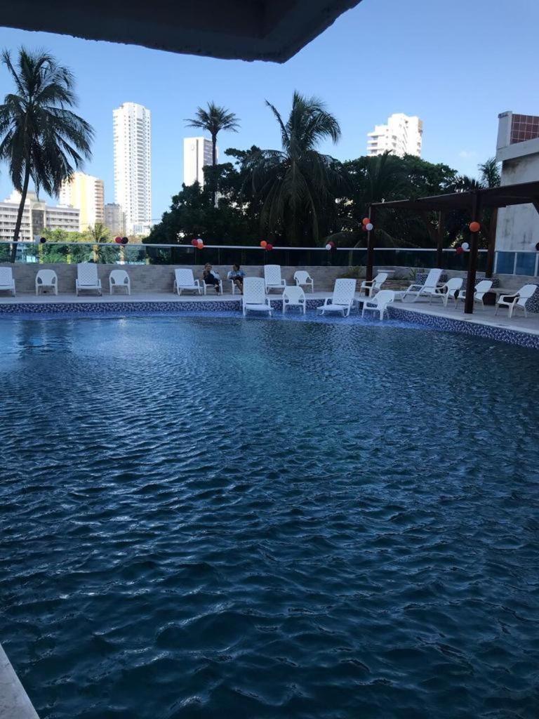 El Laguito, Edificio El Conquistador