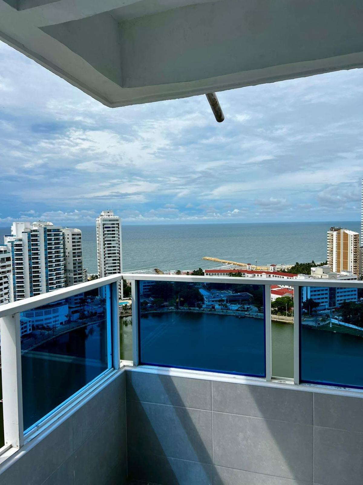 Apartamento El Laguito, Edificio El Conquistador