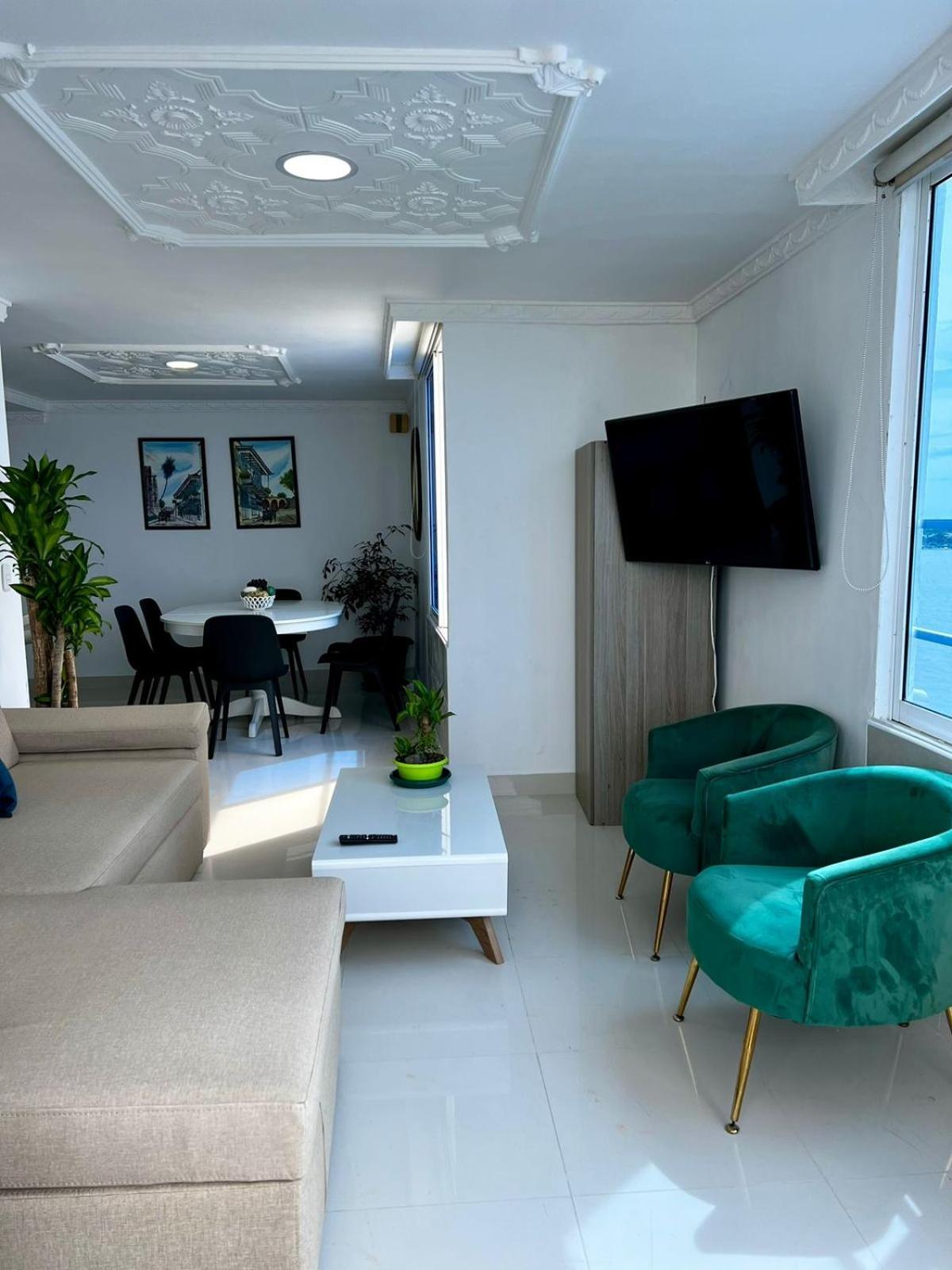 Apartamento El Laguito, Edificio El Conquistador *