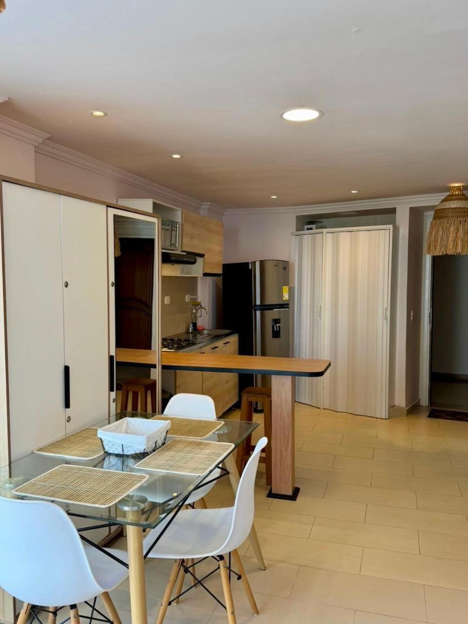 El Laguito, Edificio El Conquistador Apartamento